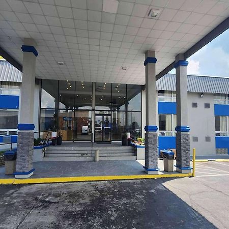 Days Inn By Wyndham Fort Wright Cincinnati Area Εξωτερικό φωτογραφία