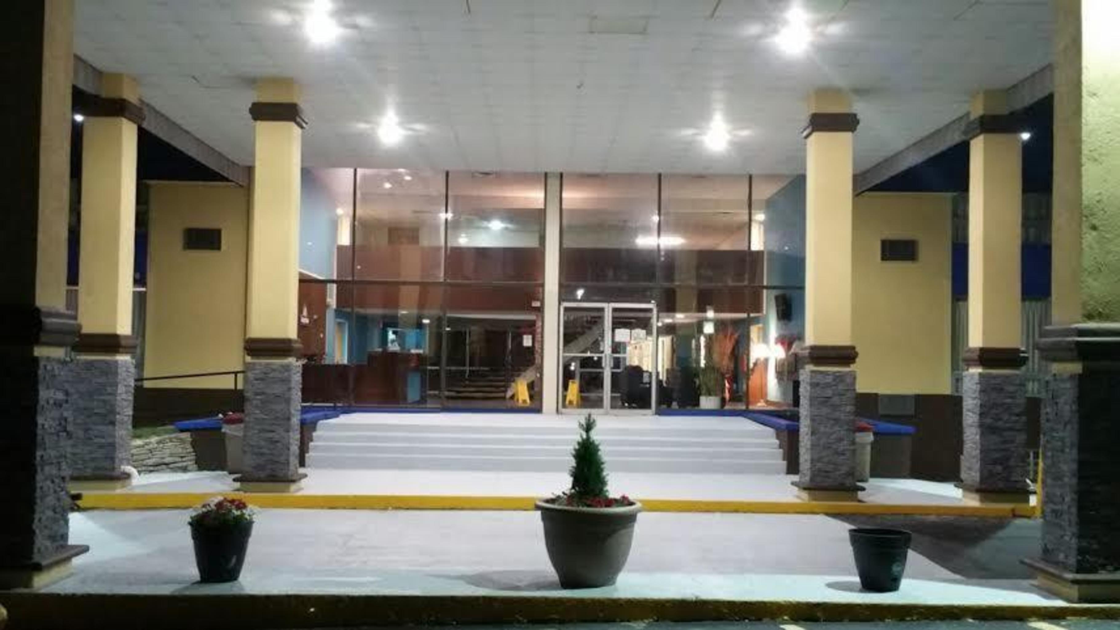 Days Inn By Wyndham Fort Wright Cincinnati Area Εξωτερικό φωτογραφία