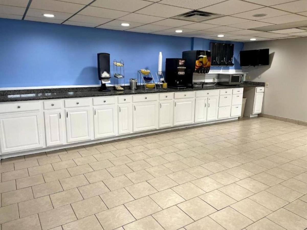 Days Inn By Wyndham Fort Wright Cincinnati Area Εξωτερικό φωτογραφία