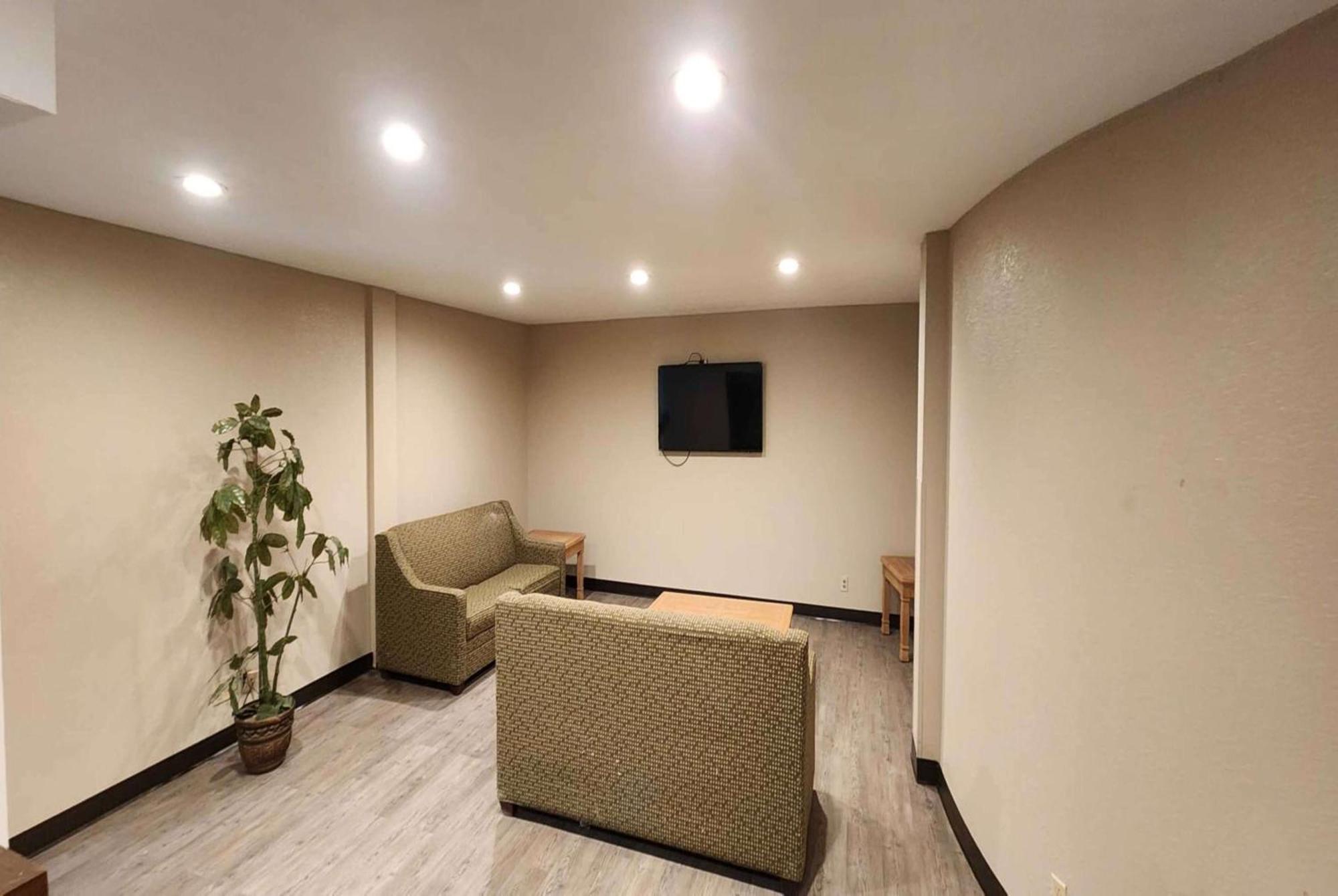 Days Inn By Wyndham Fort Wright Cincinnati Area Εξωτερικό φωτογραφία
