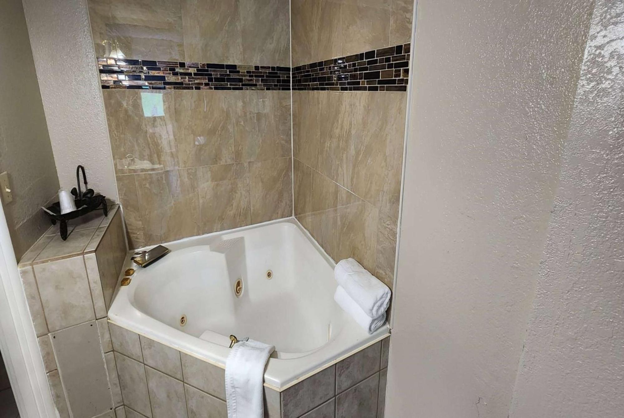 Days Inn By Wyndham Fort Wright Cincinnati Area Εξωτερικό φωτογραφία