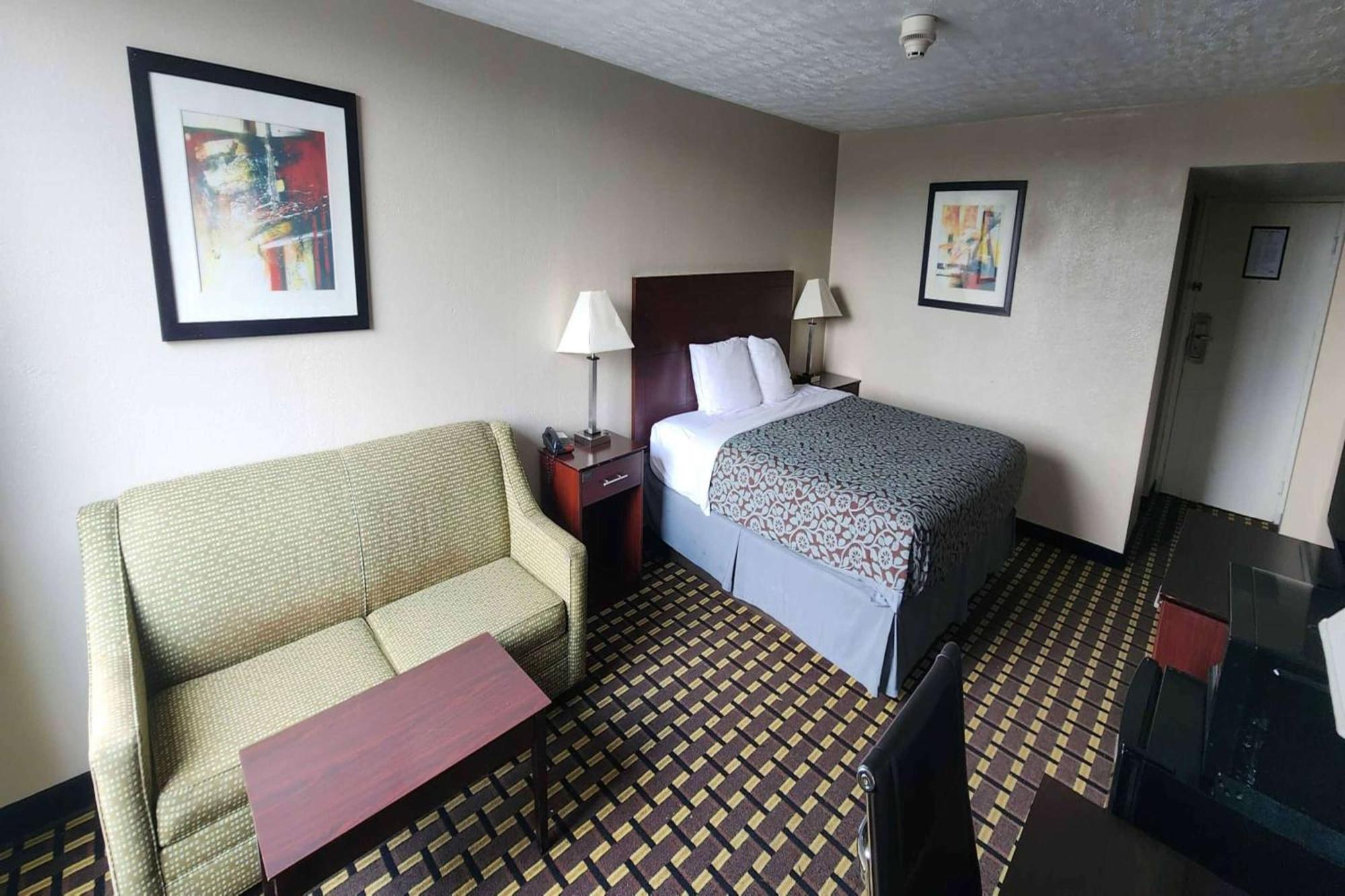 Days Inn By Wyndham Fort Wright Cincinnati Area Εξωτερικό φωτογραφία