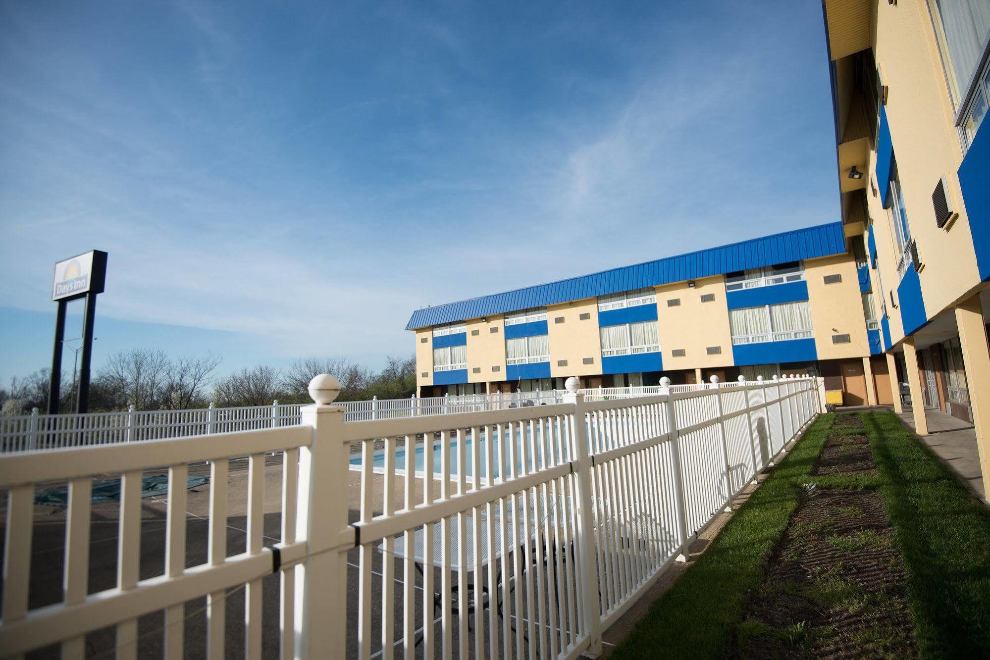 Days Inn By Wyndham Fort Wright Cincinnati Area Εξωτερικό φωτογραφία