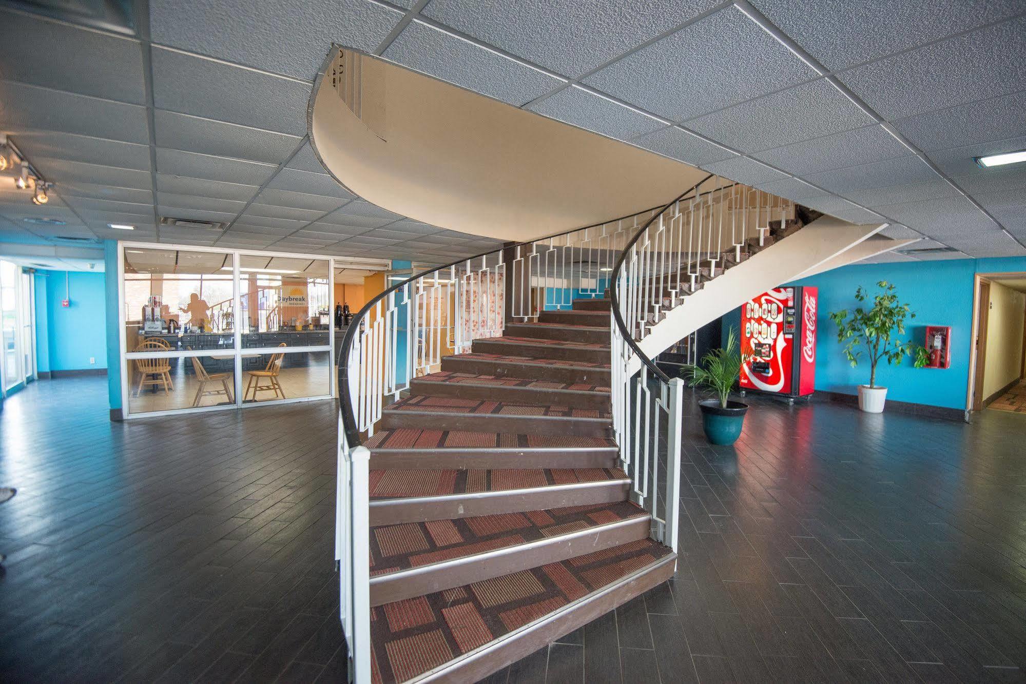 Days Inn By Wyndham Fort Wright Cincinnati Area Εξωτερικό φωτογραφία